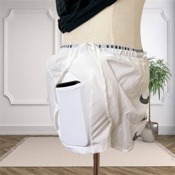 Women's Nike Tempo Luxe Run Division Women's 2-In-1 Running Shorts (White S) - Picture 6 of 11